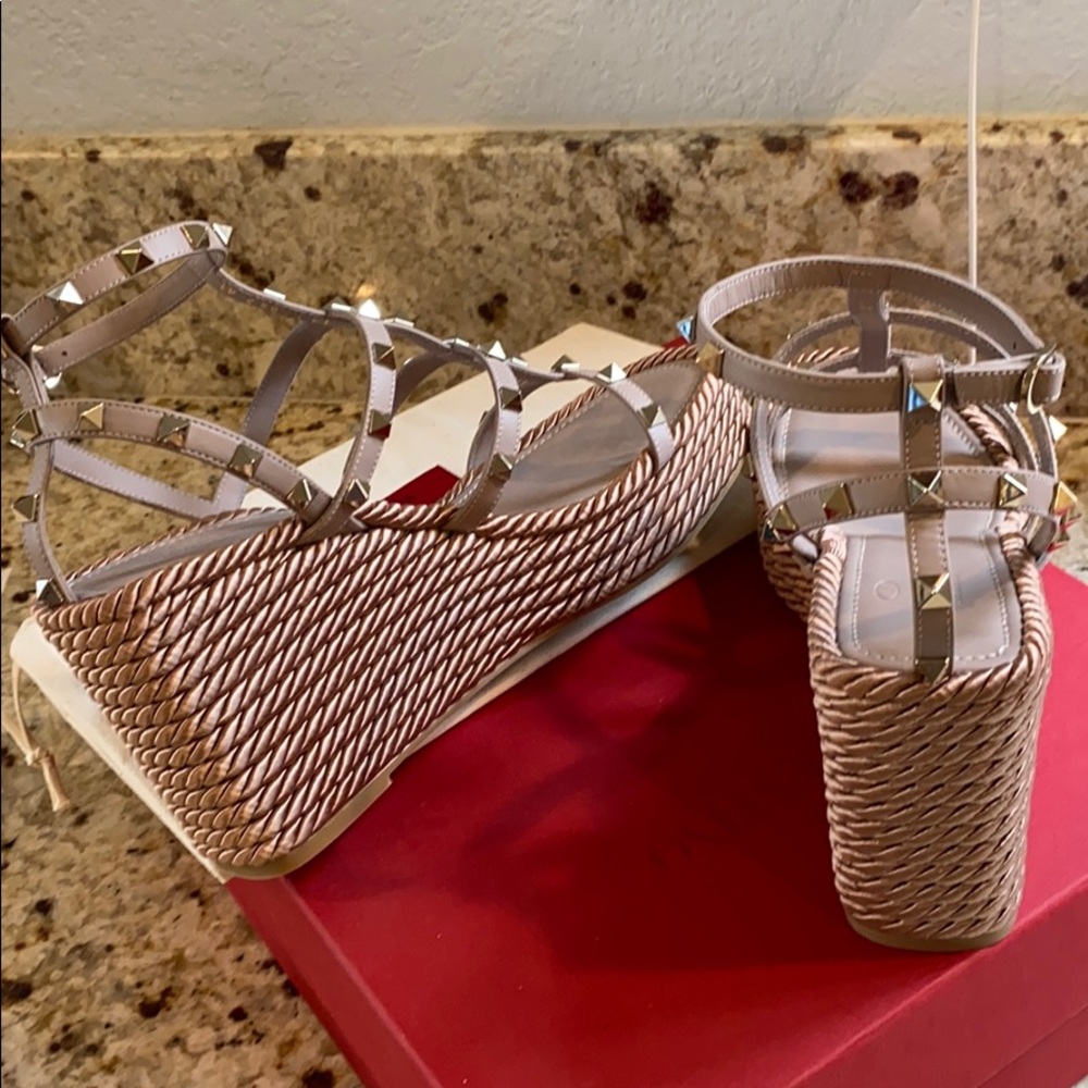 Gorgeous Valentino Leather Espadrille wedge sandal - Picture 14 of 17